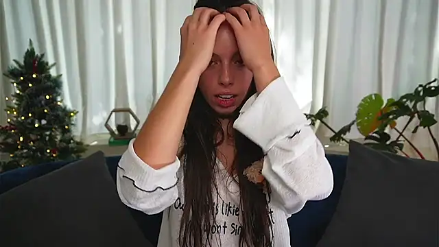 Snapshot of Dayna_Nebula chatting on 12-28-24, 04:41 Dayna Nebula online show from 12-28-24, 04:41