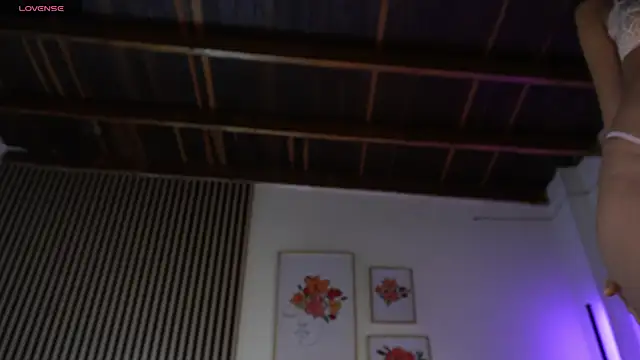 Snapshot of LillyDolls23 chatting on 05-22-26, 01:17 LillyDolls23 online show from 05-22-26, 01:17
