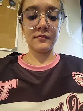 NaomiShimizu online show from 04-17-26, 08:23