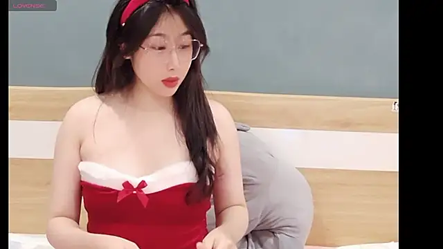 Snapshot of Chuppa_Chup chatting on 12-24-24, 10:55 Chuppa Chup online show from 12-24-24, 10:55