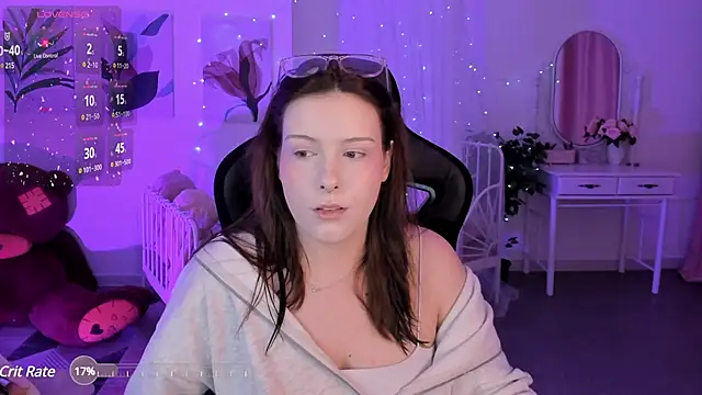 CoralineKeyns online show from 12-14-24, 08:23