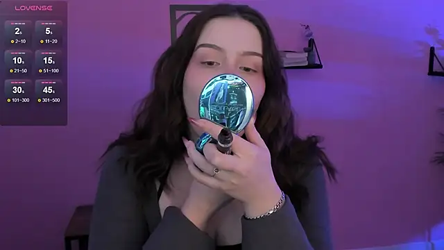 CoralineKeyns online show from 02-19-25, 05:27