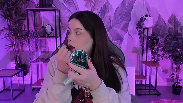 CoralineKeyns online show from 10-07-25, 05:15