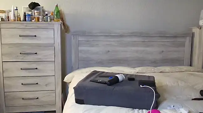 Carmen Cream online show from 01-10-25, 04:12