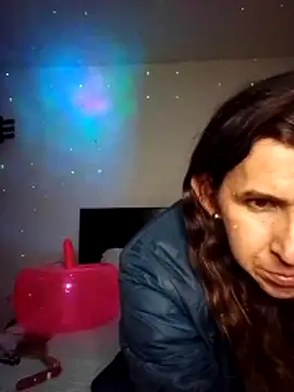 Cameron puppy online show from 10-15-25, 04:56