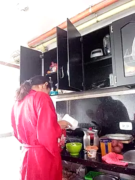 Cameron puppy online show from 12-04-25, 06:49