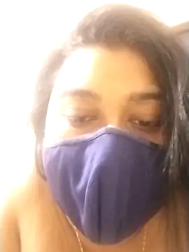 Snapshot of indianlisa5 chatting on 10-17-25, 09:17 indianlisa5 online show from 10-17-25, 09:17