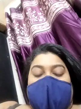 Snapshot of indianlisa5 chatting on 11-19-25, 09:37 indianlisa5 online show from 11-19-25, 09:37