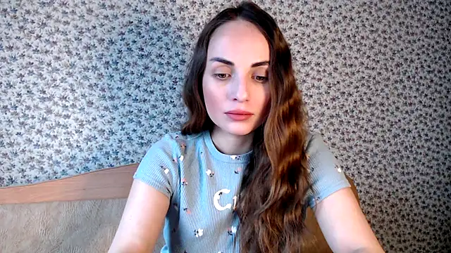 Snapshot of Tinadream20 chatting on 02-13-26, 06:53 Tinadream20 online show from 02-13-26, 06:53