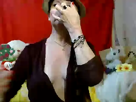 hottieperla online show from 04-19-26, 04:28