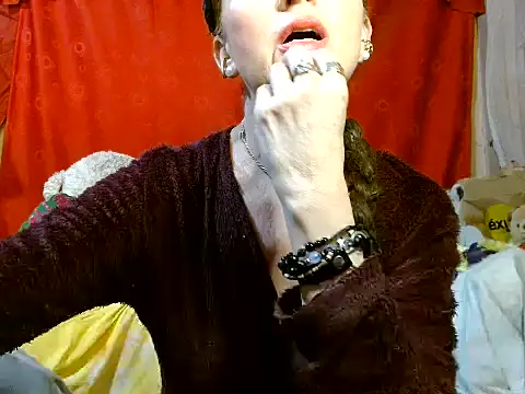 hottieperla online show from 07-19-26, 03:38