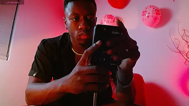 Snapshot of mike_wallace chatting on 02-14-25, 11:53 mike wallace online show from 02-14-25, 11:53