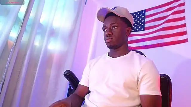 Snapshot of mike_wallace chatting on 10-29-25, 07:26 mike wallace online show from 10-29-25, 07:26