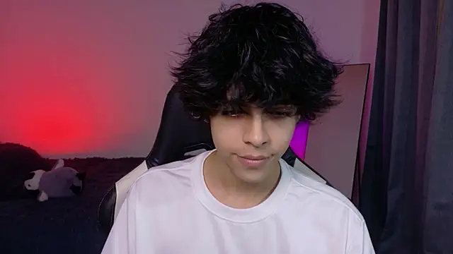 Alan26  online show from 04-18-26, 01:31