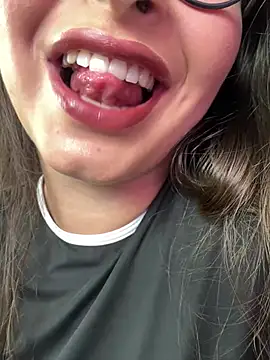 Snapshot of adara_lennox chatting on 02-07-26, 08:23 adara lennox online show from 02-07-26, 08:23