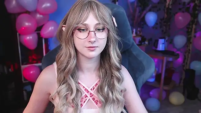 Rory Pink online show from 02-15-25, 03:06