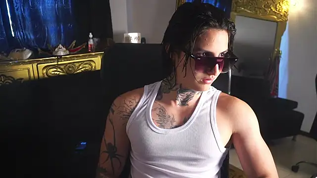 dantecoppolaa  online show from 02-01-25, 07:34