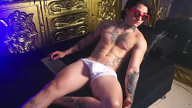 dantecoppolaa  online show from 02-23-25, 10:31