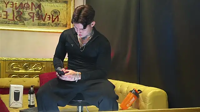 dantecoppolaa  online show from 04-24-26, 11:51