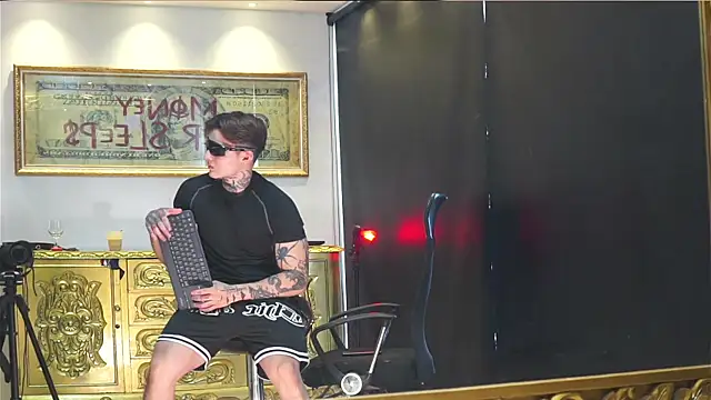 dantecoppolaa  online show from 07-30-26, 09:03
