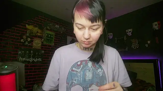 MoorderxDoll online show from 03-06-26, 10:06