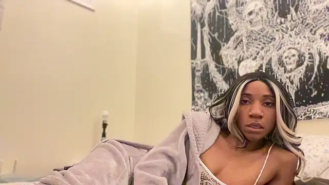 Snapshot of cutiesigh chatting on 09-16-25, 05:25 cutiesigh online show from 09-16-25, 05:25