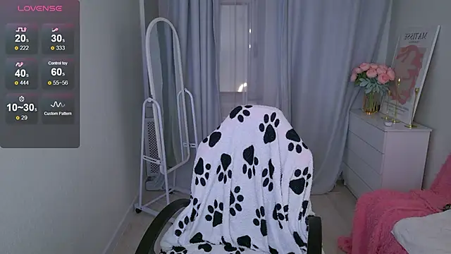 LovelyJessie online show from 11-11-25, 01:44