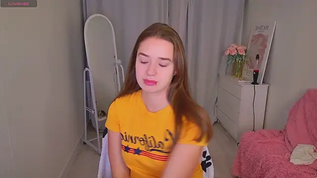 Snapshot of LovelyJessie chatting on 01-10-26, 01:46 LovelyJessie online show from 01-10-26, 01:46