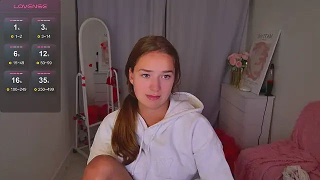 Snapshot of LovelyJessie chatting on 02-20-26, 01:55 LovelyJessie online show from 02-20-26, 01:55