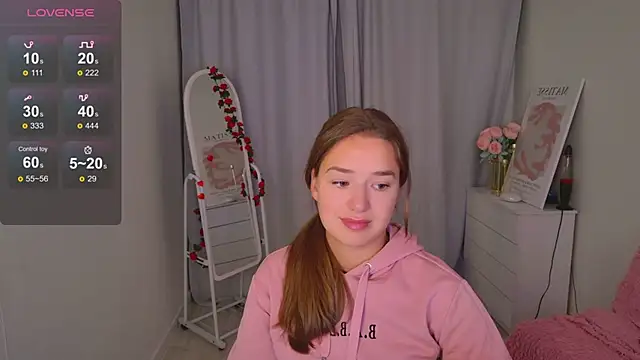 Snapshot of LovelyJessie chatting on 02-25-26, 01:54 LovelyJessie online show from 02-25-26, 01:54