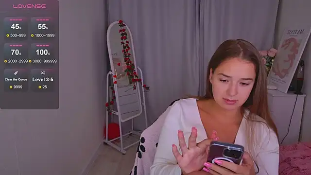 Snapshot of LovelyJessie chatting on 02-27-26, 02:06 LovelyJessie online show from 02-27-26, 02:06