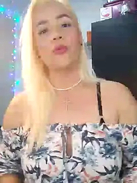 Snapshot of LuCKy_JoK chatting on 01-05-25, 04:48 LuCKy JoK online show from 01-05-25, 04:48