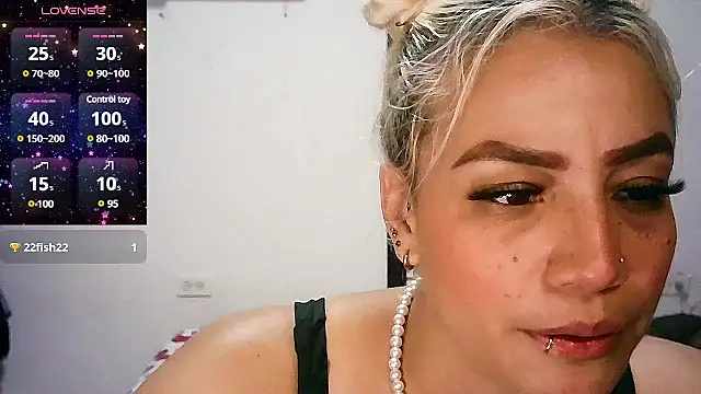Snapshot of LuCKy_JoK chatting on 03-02-25, 11:09 LuCKy JoK online show from 03-02-25, 11:09