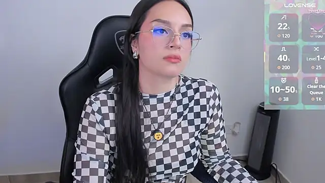 anaveleeez online show from 05-19-26, 01:56