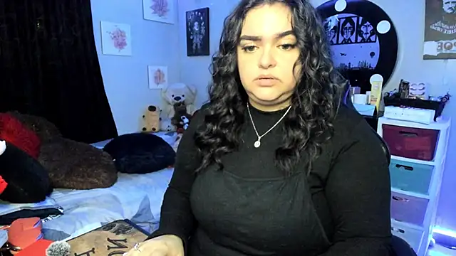 Luise Meyrink online show from 11-05-25, 01:16