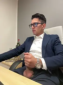 Snapshot of masterboss_ chatting on 12-02-24, 12:40 masterboss online show from 12-02-24, 12:40