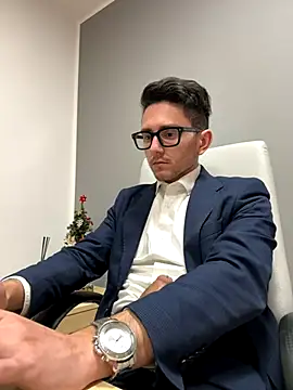 Snapshot of masterboss_ chatting on 12-05-24, 12:44 masterboss online show from 12-05-24, 12:44