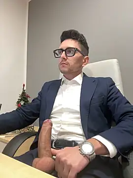 Snapshot of masterboss_ chatting on 12-19-24, 01:07 masterboss online show from 12-19-24, 01:07