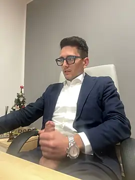 Snapshot of masterboss_ chatting on 01-07-25, 01:03 masterboss online show from 01-07-25, 01:03