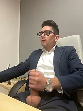 Snapshot of masterboss_ chatting on 01-09-25, 08:11 masterboss online show from 01-09-25, 08:11