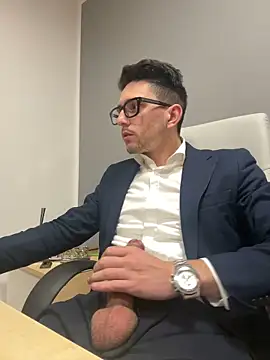 Snapshot of masterboss_ chatting on 01-23-25, 12:41 masterboss online show from 01-23-25, 12:41