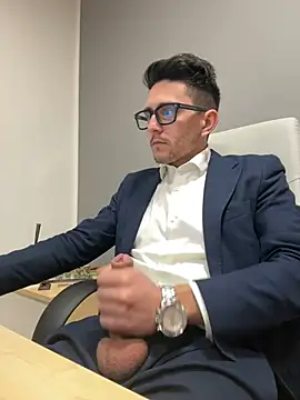 Snapshot of masterboss_ chatting on 01-24-25, 12:52 masterboss online show from 01-24-25, 12:52