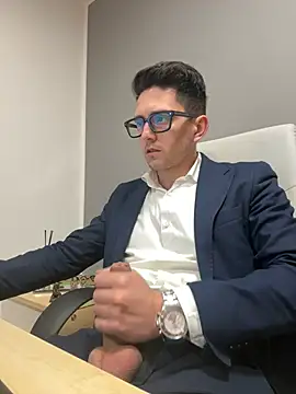 Snapshot of masterboss_ chatting on 01-30-25, 12:37 masterboss online show from 01-30-25, 12:37