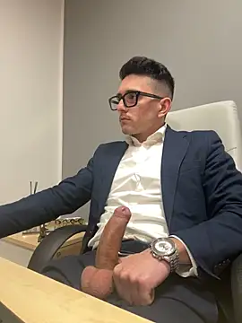 Snapshot of masterboss_ chatting on 02-04-25, 12:55 masterboss online show from 02-04-25, 12:55