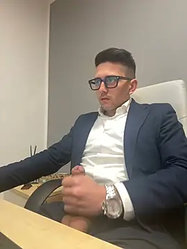 Snapshot of masterboss_ chatting on 02-07-25, 01:11 masterboss online show from 02-07-25, 01:11