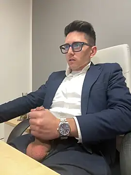 Snapshot of masterboss_ chatting on 02-14-25, 01:18 masterboss online show from 02-14-25, 01:18