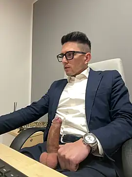 Snapshot of masterboss_ chatting on 02-19-25, 01:17 masterboss online show from 02-19-25, 01:17