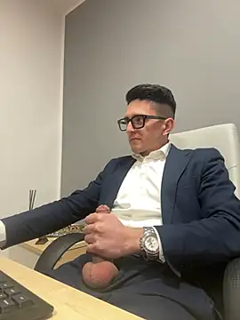 Snapshot of masterboss_ chatting on 02-24-25, 01:10 masterboss online show from 02-24-25, 01:10