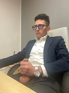 Snapshot of masterboss_ chatting on 02-27-25, 12:34 masterboss online show from 02-27-25, 12:34