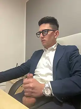 Snapshot of masterboss_ chatting on 02-28-25, 12:42 masterboss online show from 02-28-25, 12:42